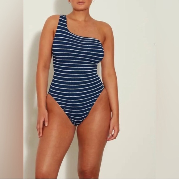 Hunza G Other - NWT HUNZA G NANCY ONE SHOULDER STRIPED SEERSUCKER SWIMSUIT- OS